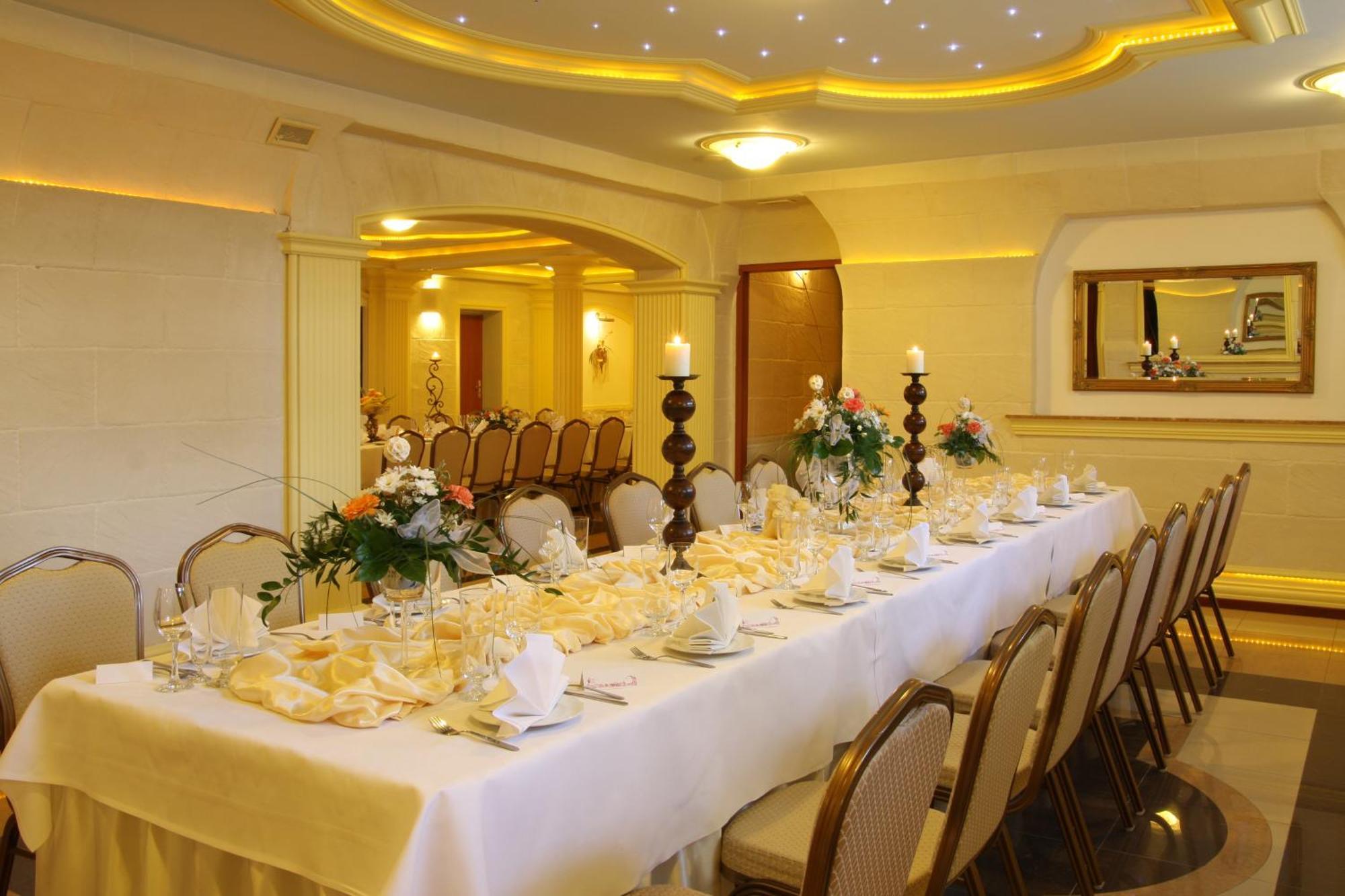 Cumulus Hotel Będzin المظهر الخارجي الصورة